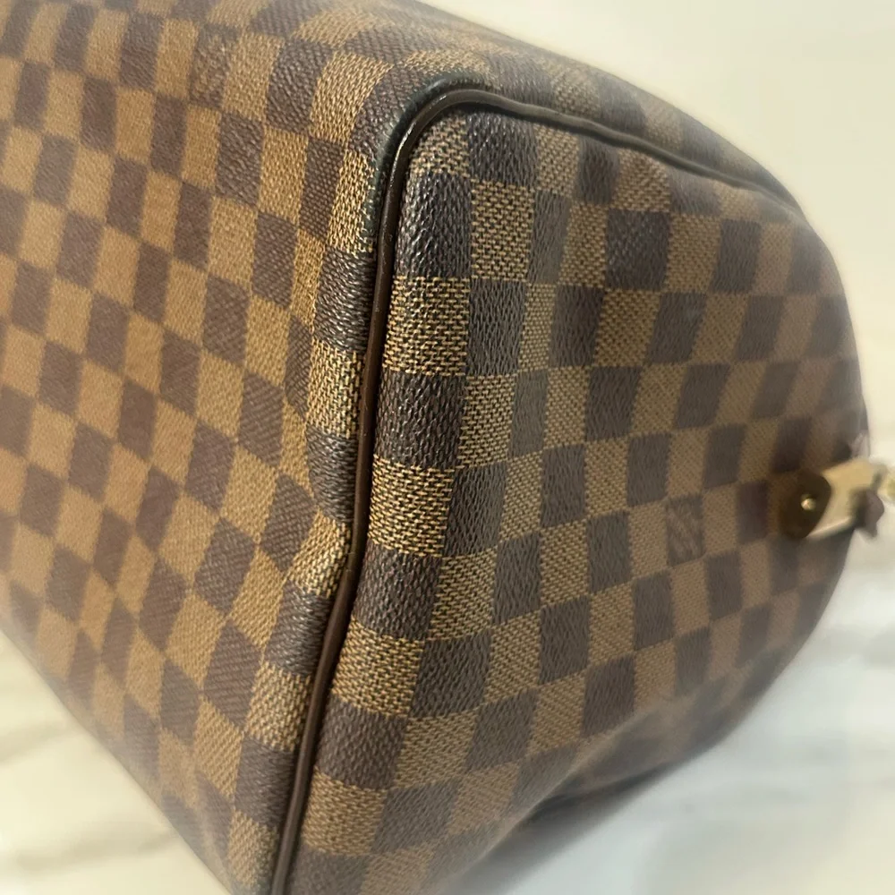 Louis Vuitton Damier Ebene Speedy 30 - Picture 8 of 13